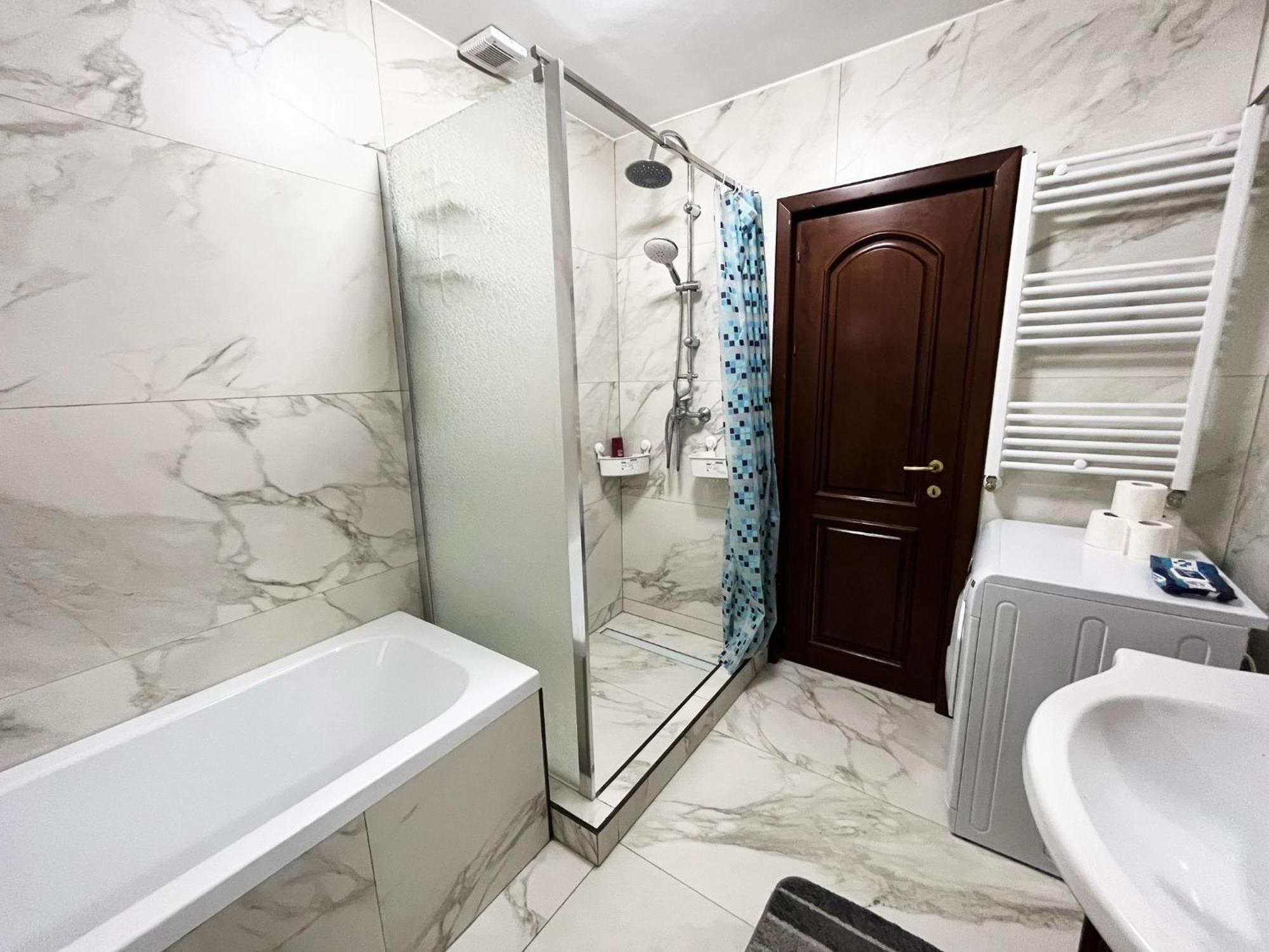 City Center Privat-Sauna Familyconcept Ясси Екстер'єр фото